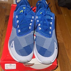 Grade school air max 270
